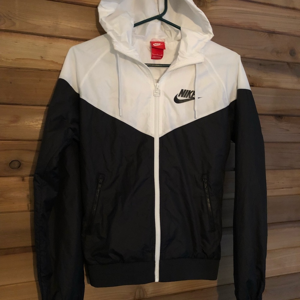 Nike wind breaker